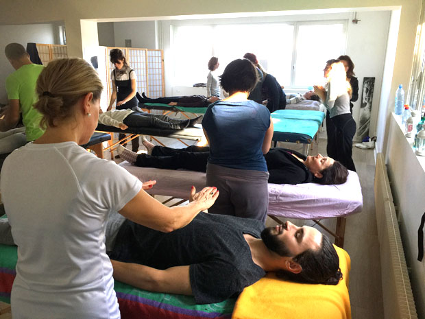 atelier Reiki, massage, soin énergétique Atelier  soin énergétique - GRATUIT<br> Salle de yoga de Rueil Malmaison